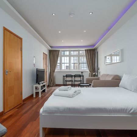 Guestready - Central Converted Mews In Bayswater Apartment London Exterior photo